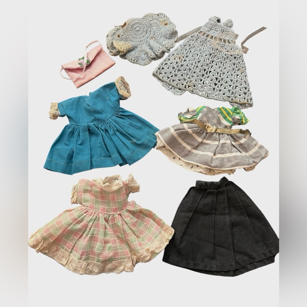 3/$20 💜 VINTAGE Doll Clothes Lot Dress Skirt Hat Lot